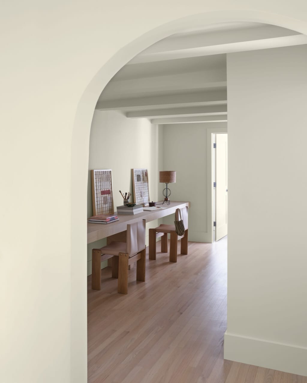 Benjamin Moore Hallway — photography by Sean McLaughlin for Benjamin Moore