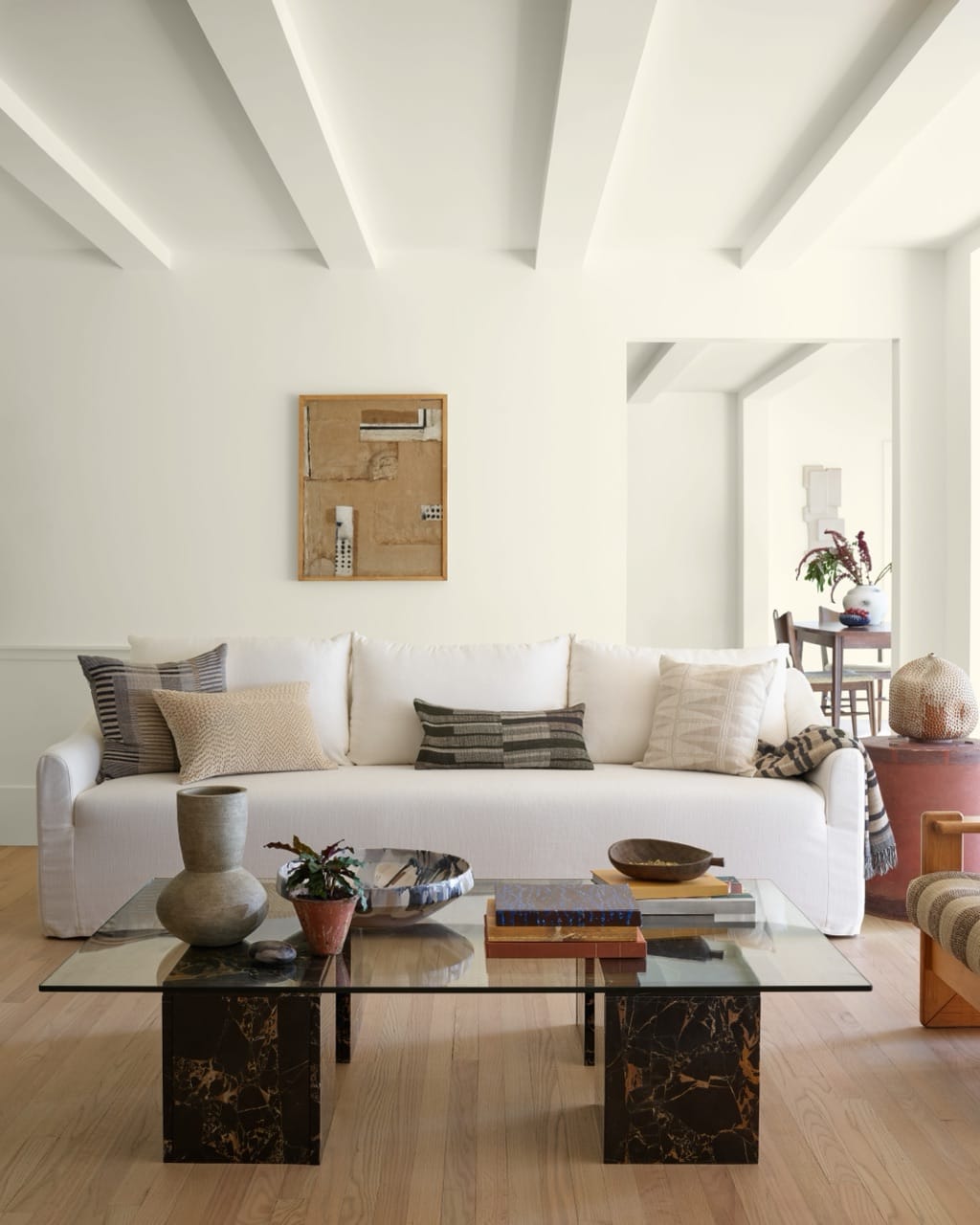 Benjamin Moore Living Room — photography by Sean McLaughlin for Benjamin Moore